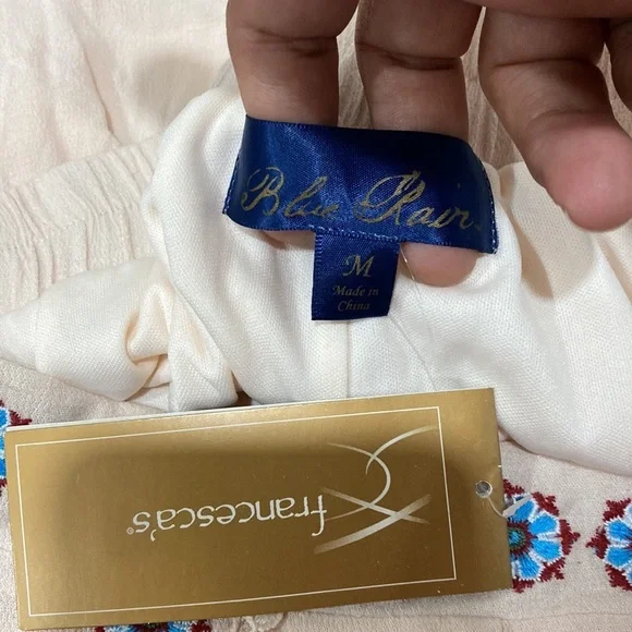 Blue Rain Francesca's Bohemian Embroidered Scalloped Elastic Back Waist Shorts M - Picture 4 of 5